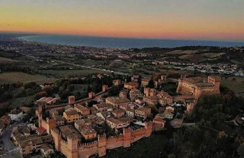 GuestHost - Gradara Comfy Apartments - Foto 2