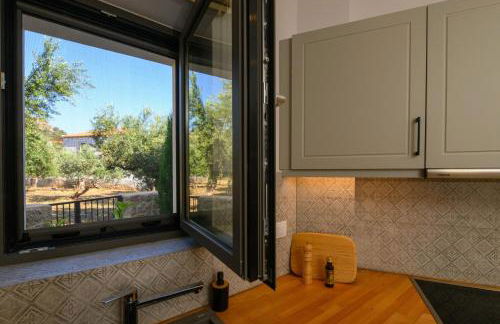 Kannas Mani Luxury Suites -Adults Friendly 14 Plus - Photo 126