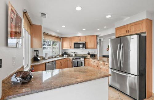 Bay View Dream Home - IndoorOutdoor Living, Rooftop & Steps to Bay - Foto 49