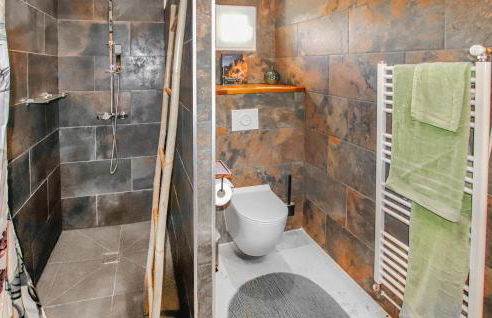 Awesome Home In Grospierres With Sauna - Foto 24