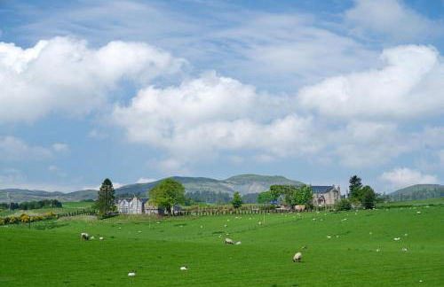Merlin Steading with hot tub - Photo 15