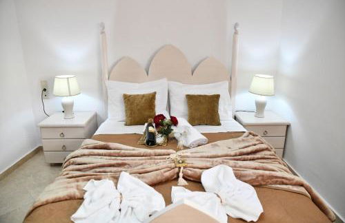 Kleopatra Deluxe Apt with priavte Jacuzzi - Photo 2