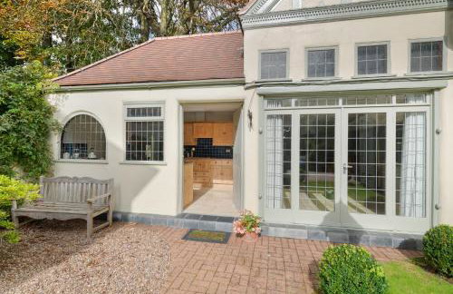 Beautiful Secluded 2 Bedroom Coach House - Foto 43