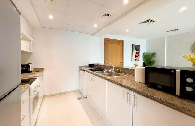 Spectacular 1BR Community View - Photo 10