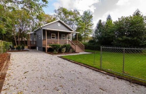 Cozy Raleigh Family Retreat with Fire Pit - Foto 1