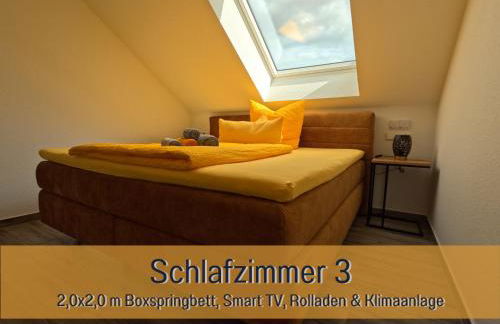 Ferienhaus Höckelheim- 300qm - 3 Wohnungen - 12 Zimmer - bis 18 Gäste - Kleinkinder reisen gratis - für Familien und Gruppen - Küchen mit Spülmaschine Backofen, Mikrowelle - Smart-TV - WLAN - Fußbodenheizung, Klimaanlage & Raffstores - nähe Göttingen - Foto 36