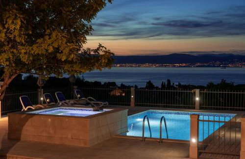 VILLA AGAPE - Three bedroom villa on 15k m2 olive grove - Incredible 360 view - Free parking - Private pool and jacuzzi - Foto 7