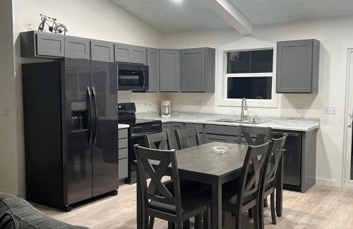 Stay, play and relax in Ohiopyle, PA, Hot tub, Pool table, next to the GAP trail in Ohiopyle, PA - Foto 3