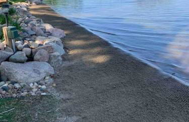 Lake Cabin; Renovated, Flat Lot, Dock, Sandy Beach, Many Games and Lake Toys! - Foto 53