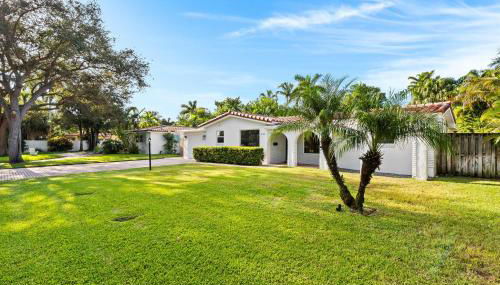 Solar Heated Pool Spa Tiki Hut Huge Backyard Hammock Retro Bikes - Foto 2