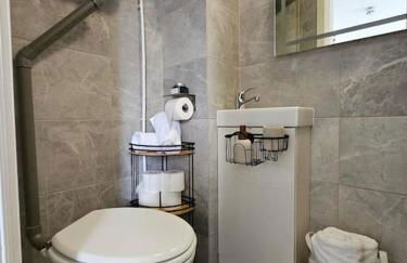 Stylish Putney village flat - Foto 17