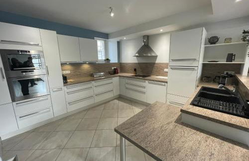 Le Grenier à Sel d'Amboise 5 pers PMR, parking privé, terrasse, maison historique - Foto 6