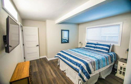 Cozy 3B with Yard 2 min to Downtown - Photo 8