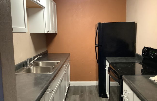 Silver Spur Vintage Inn & Suites - Photo 32