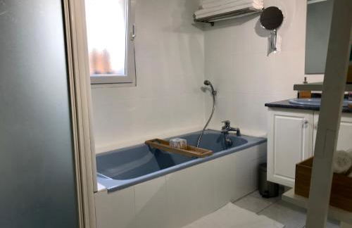 GuestHouse La Costière - logements indépendants - espace piscine jacuzzi - Foto 62