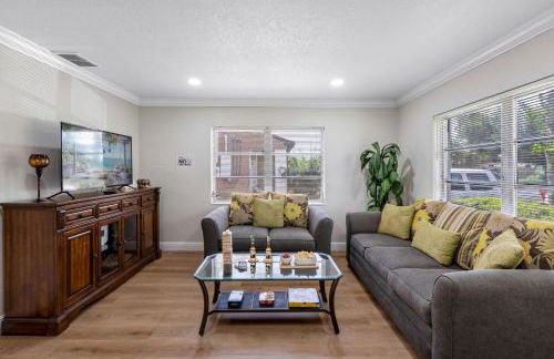 Stunning Tampa Stay Prime Location & Comfort! - Foto 7