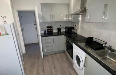 Modern 2BR Flat in London, free parking,Contractors - Foto 6