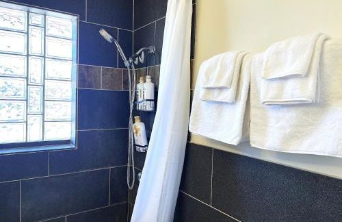 3Bd, King, Brkfst, Large TVs, WD, Sleeps 11, BBQ - Foto 15