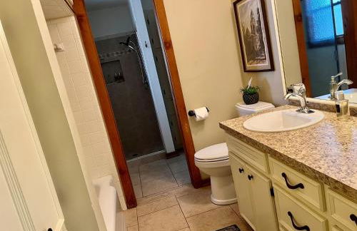 Birmingham House - Updated and Spacious - Photo 14