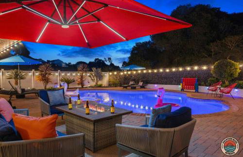 The Splash Society-Pool, Spa, Games, and Vibes - Photo 5