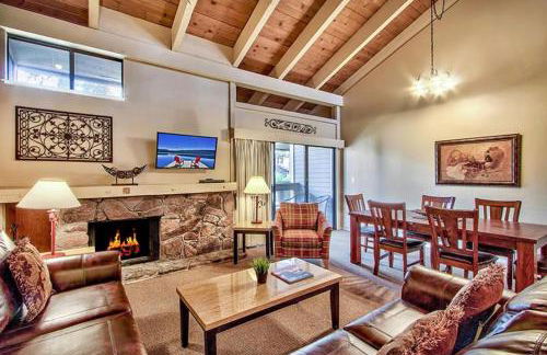 South Lake Tahoe Resort - Steps to Beach & Close to Heavenly - Foto 1