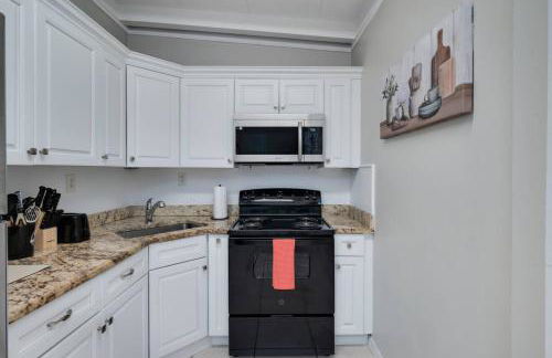 Stylish 2BR Home Near Disney and Universal Orlando - Foto 24