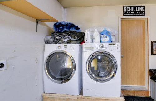 Charming Anchorage Home with Grill and Deck! - Foto 17