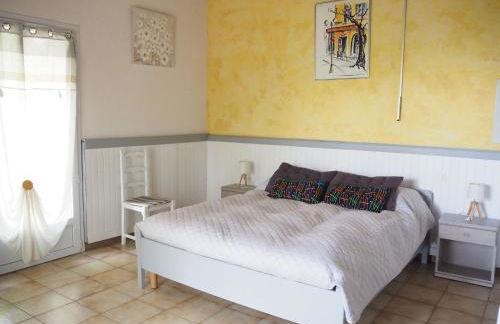 Chalet by Mont Ventoux With Stunning Views - Photo 16