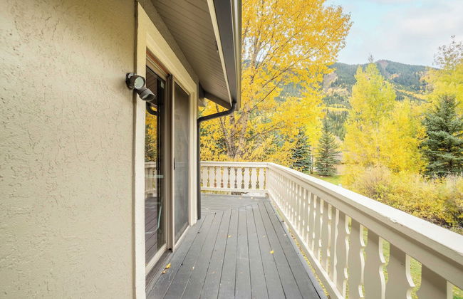 Bighorn by Avantstay Spacious Ski Cabin w/ Sprawling Porch, Views & Hot Tub! - Foto 35