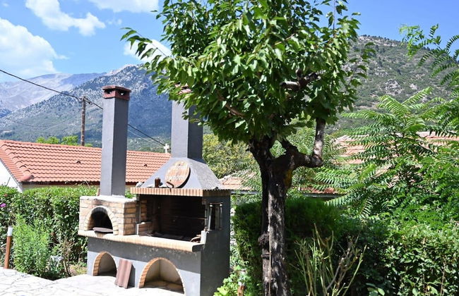 Kalavrita Winter Retreat - Homely Spacious Chalet - Foto 29