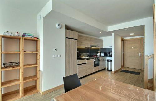 ARC 1600, LE RIDGE, Appartement 10 personnes Duplex Vue Montagne - ski aux pieds - Sauna, Hammam, Piscine, Salle de salle de sport-fitness - Foto 13