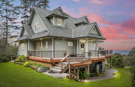 Epic ocean views at this private retreat just minutes from the beach - Foto 1