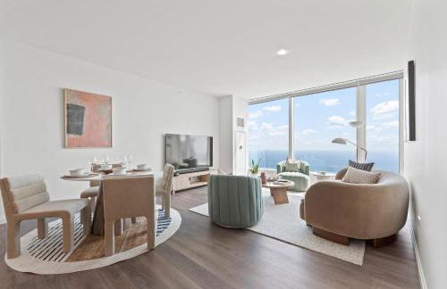 Lux Apts with Lake Views and Top Amenities - Foto 41