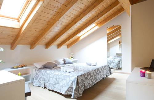 SALA COMACINA APARTMENT NO 4-SLEEPS 10 by Italian Apartments - Foto 12