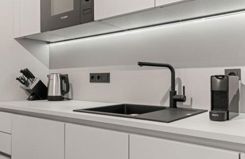 1-2 Personen - Parkplatz - Fahrradgarage - Zentrum - Küche - Balkon - Klima - Foto 10