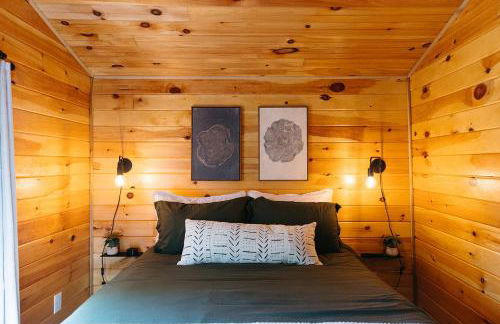 "Cozy Dumplin" - Warm & Modern Stay in RRG/Auxier - Foto 4