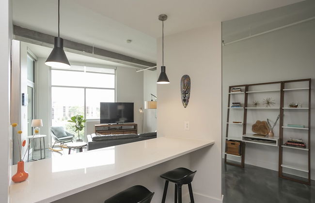 Sleek Furnished Modern Downtown Condo - Foto 34