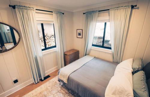 Luxury Mountain Cabin with Views, Hot Tub, Fireplace - Foto 24