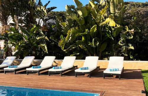 Tranquil large 6 bedroom family Villa sleeps 20 near sitges - Photo 3