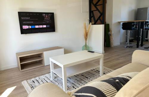 Superbe 3 chambres proche lyon et eurexpo parking - Foto 4