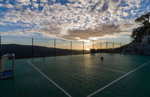 Villa Falcon Rook - Four-Bedroom Villa with Terrace and Swimming Pool - Photo 83