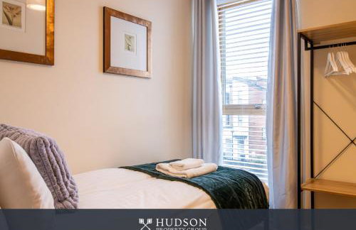 Central Three Bedroom Apartment with Parking - Foto 6