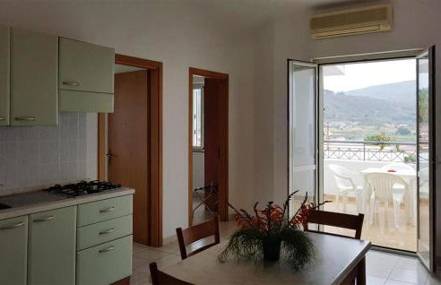 1 Bedroom Amazing Apartment In Ricadi - Foto 4