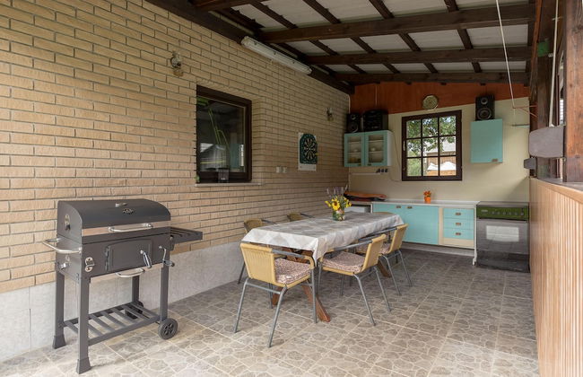 Pool House Mr ek Family Friendly - Photo 30