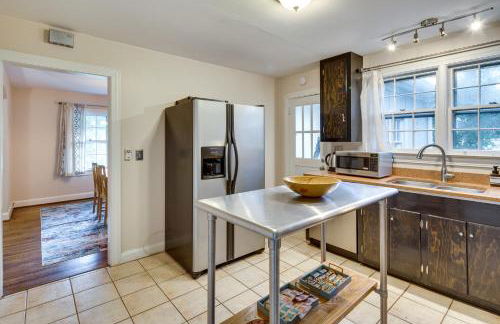 Hendersonville Haven with Fire Pit, Grill, Deck! - Foto 10