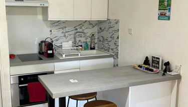 Charmant studio calme bord de mer Wifi-NESPRESSO-DRAPS-LINGE DE BAIN - Foto 4, stove