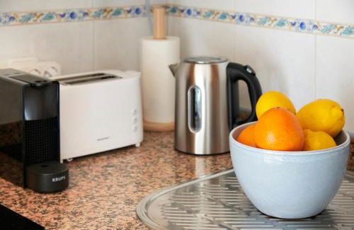 Infinite Ocean View w/ Free Parking By TimeCooler - Foto 32