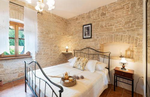 Charming Villa with Private Garden & BBQ - Foto 4