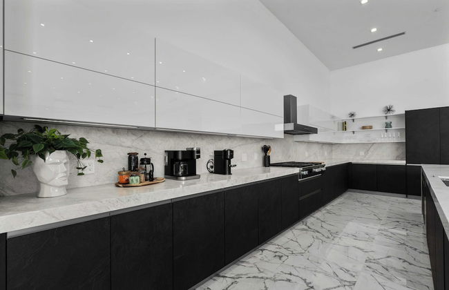 Sleeps 26 Pool, Hot Tub, Pickleball & Putting Green Bravo Villa #12 by Avantstay - Foto 35