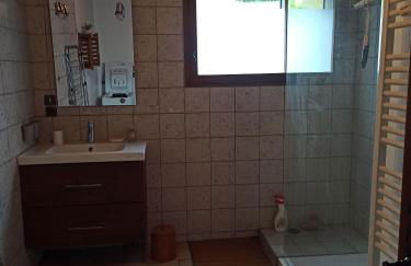 Grand appartement à 5 minutes du télécabine avec très belle vue ! - Photo 12